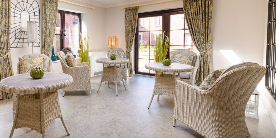 What to look for when viewing a care home for a loved one - Highgate Care